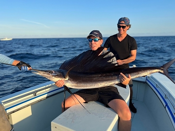 Best Seasons for Kite Fishing in Miami